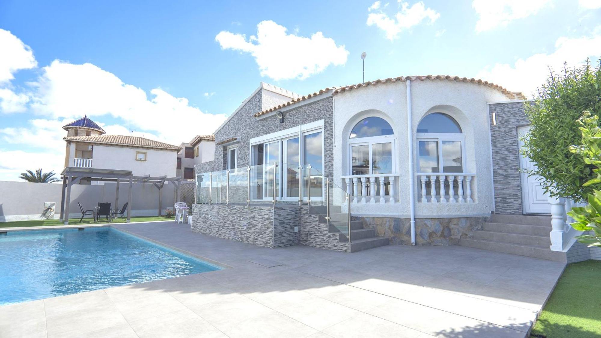 Modern Detached 4 Bed 3 Bath Villa With Private Pool Close To All Amenities Villamartín Exterior foto